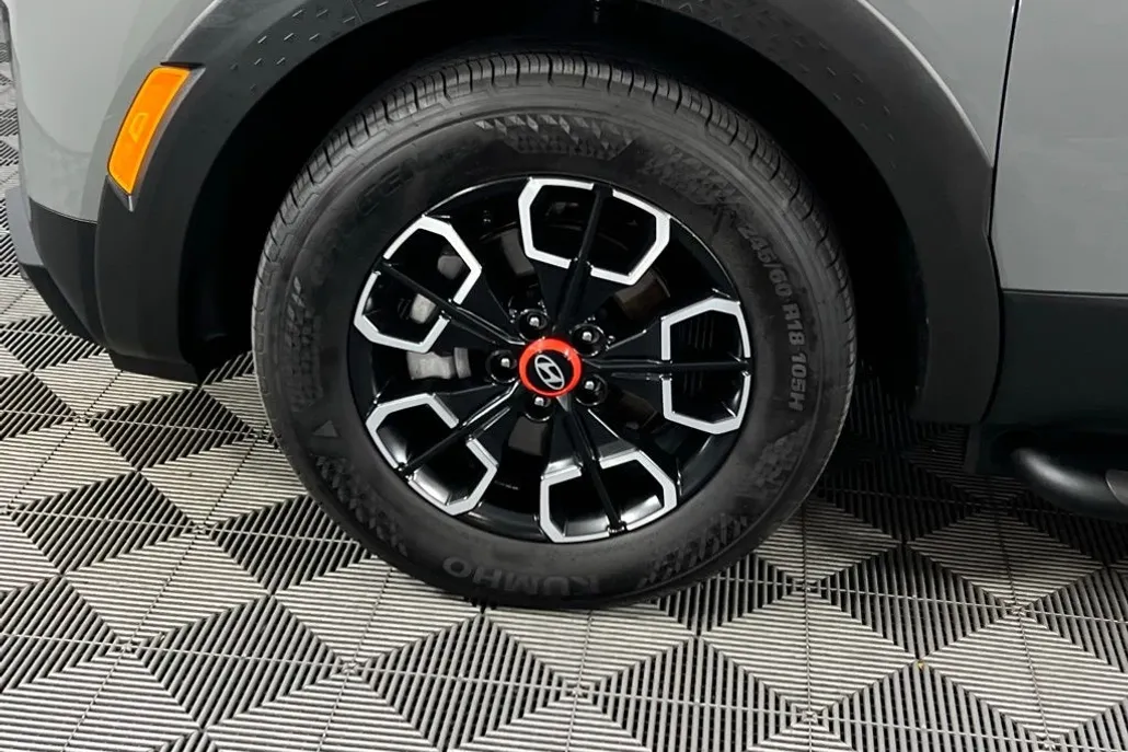 2024 Hyundai Santa Cruz XRT photo 1