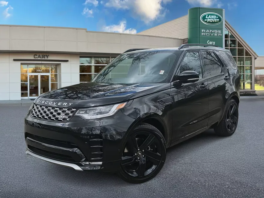 2025 Land Rover Discovery Metropolitan Edition photo 1