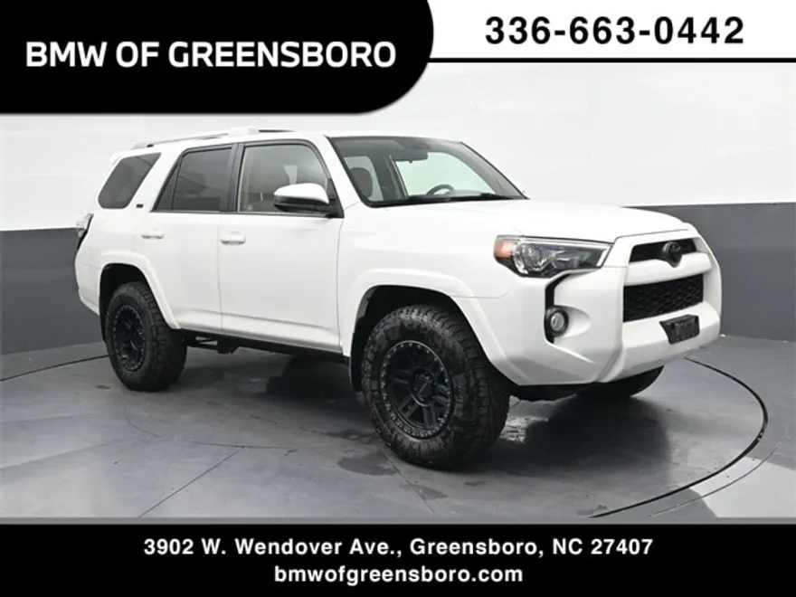 2016 Toyota 4Runner SR5 4WD photo 1