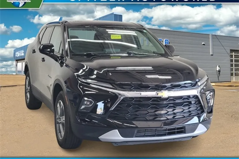 2023 Chevrolet Blazer 2LT photo 1
