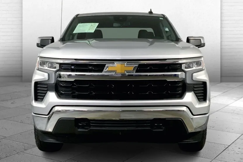 2022 Chevrolet Silverado 1500 LT photo 1