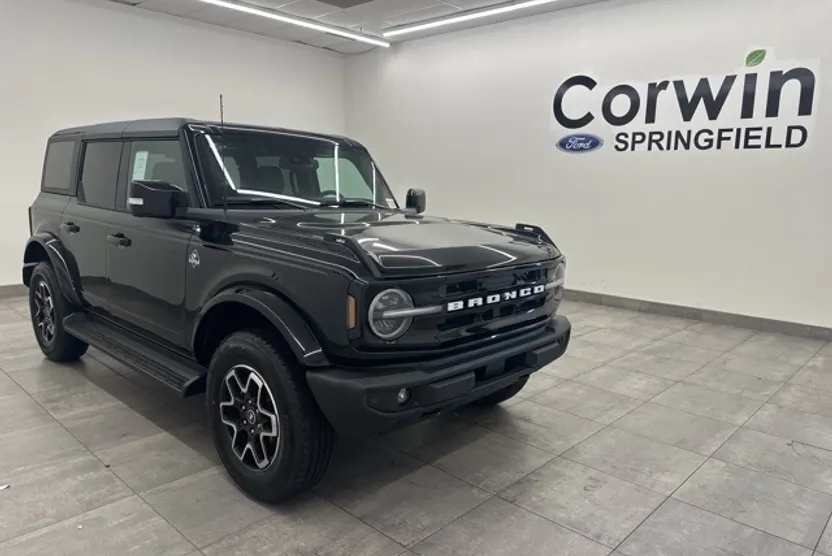 2025 Ford Bronco Outer Banks photo 1