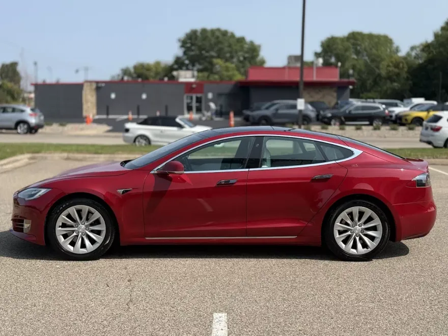 2018 Tesla Model S 75D AWD photo 1