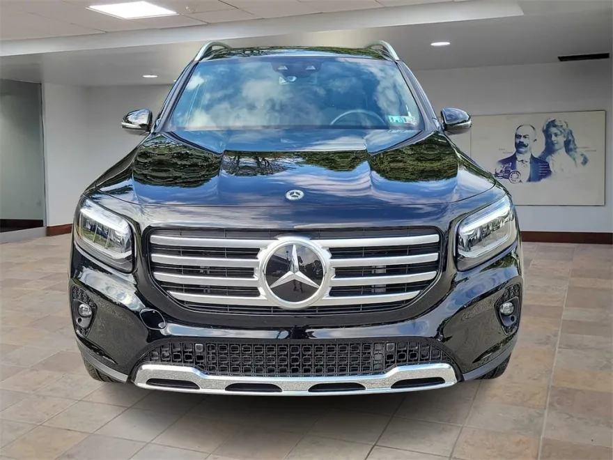 2024 Mercedes Benz GLB 250 photo 1