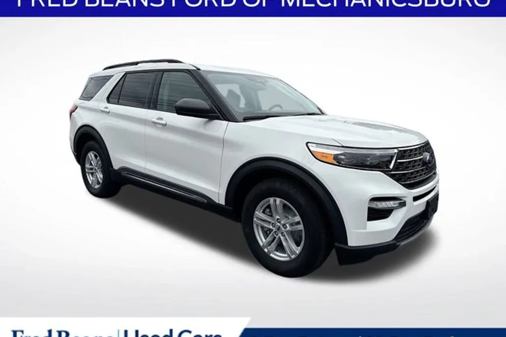 2022 Ford Explorer XLT photo 1