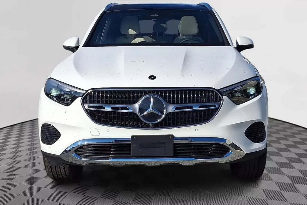 2025 Mercedes Benz GLC 300 4MATIC photo 1