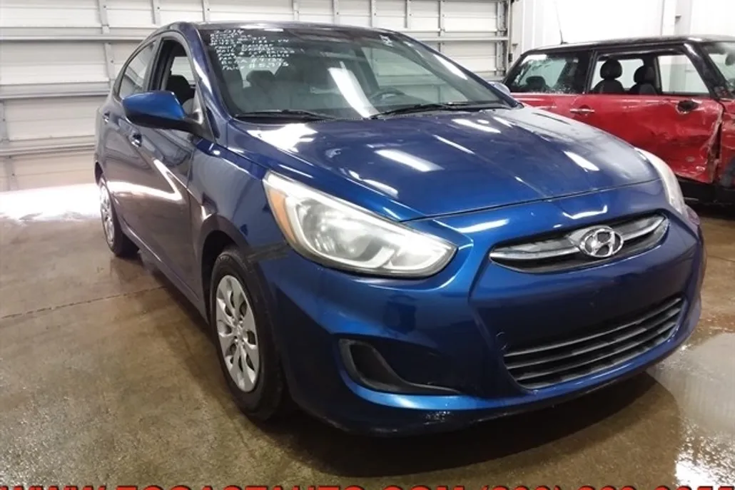 2016 Hyundai Accent SE photo 1