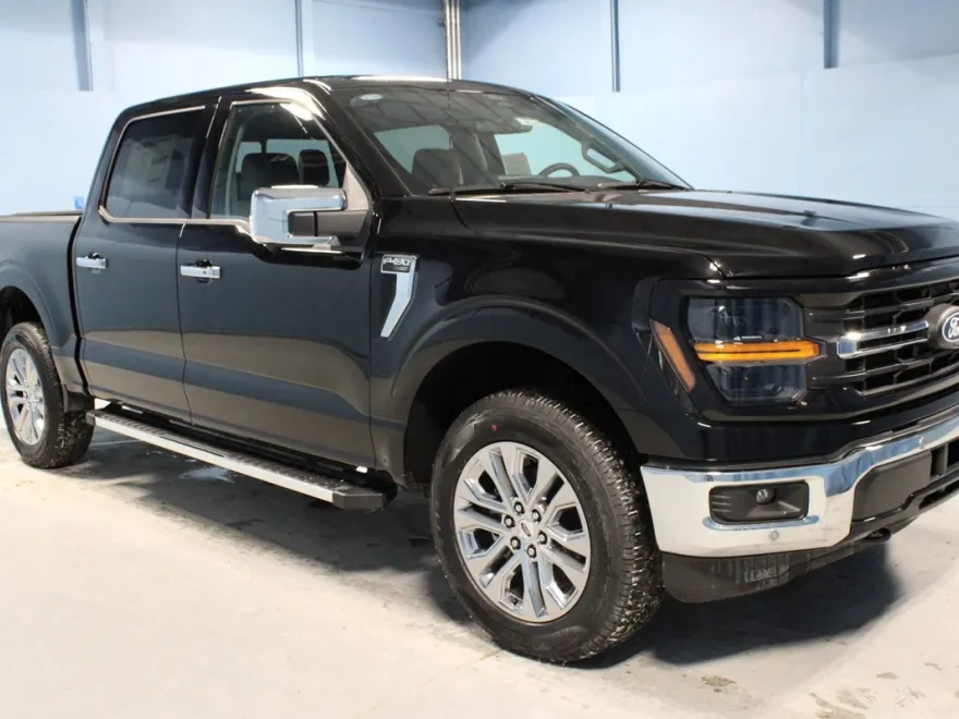 2025 Ford F-150 XLT photo 1