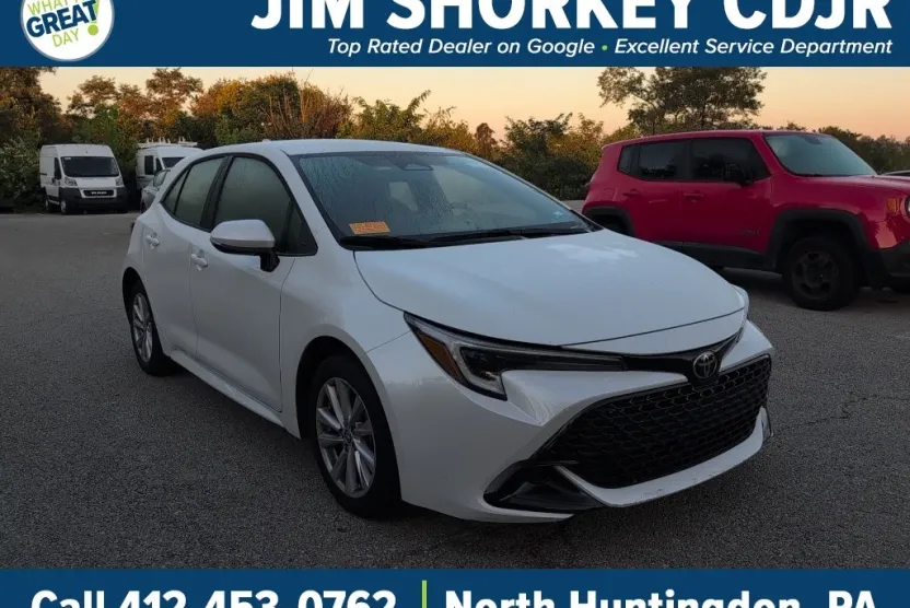 2023 Toyota Corolla SE photo 1