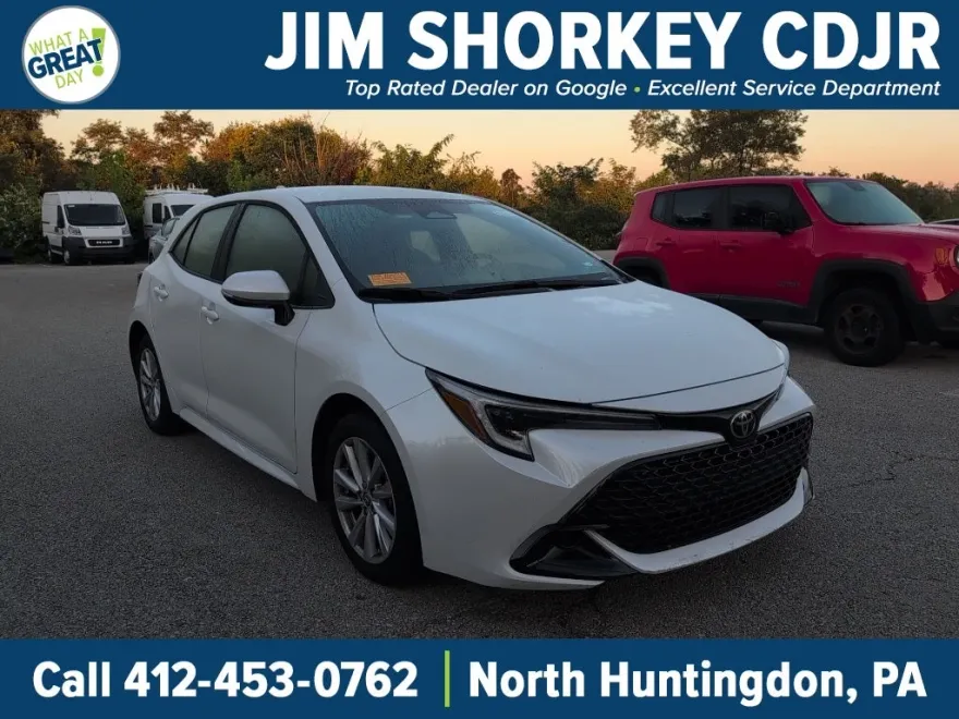 2023 Toyota Corolla SE photo 1