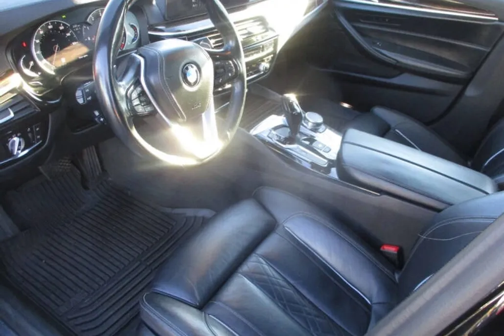 2017 Bmw 530i xDrive photo 1