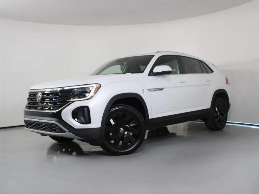 2026 Volkswagen Atlas Cross Sport SE Technology photo 1