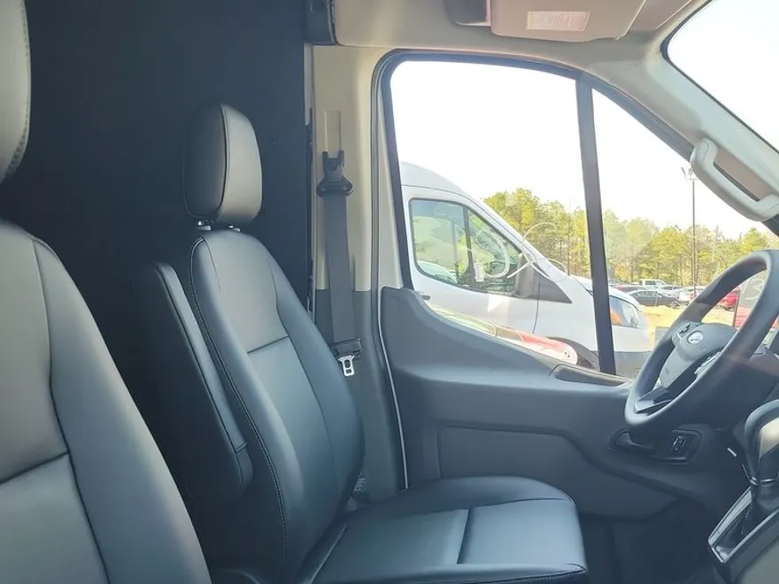 2025 Ford Transit Cargo Van photo 1
