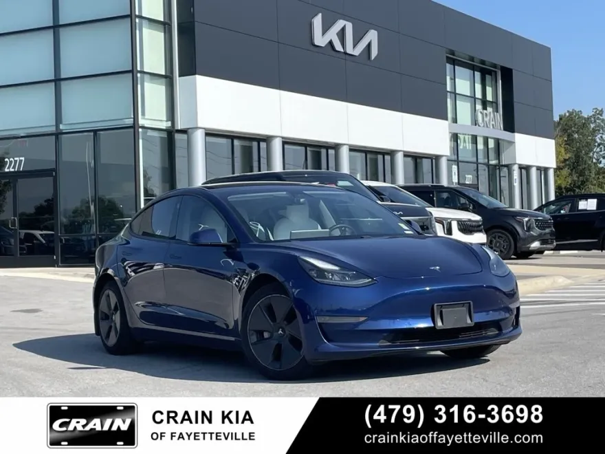 2021 Tesla Model 3 Standard Range Plus photo 1