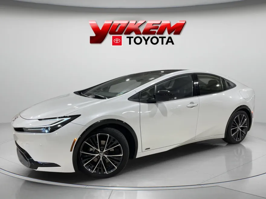 2024 Toyota Prius Limited photo 1