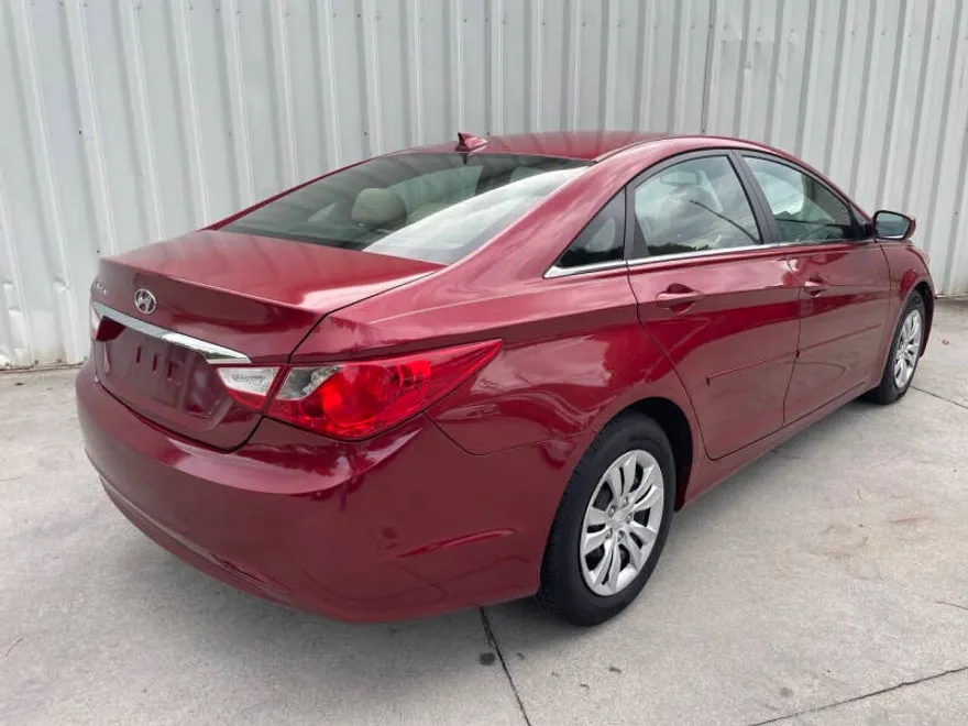 2013 Hyundai Sonata GLS photo 1