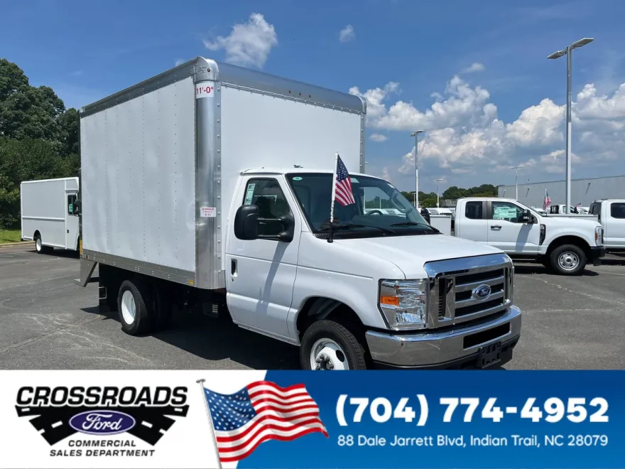 2025 Ford E-350 photo 1