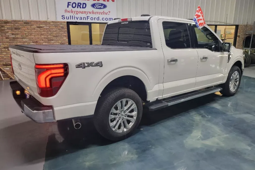 2024 Ford F-150 Lariat photo 1