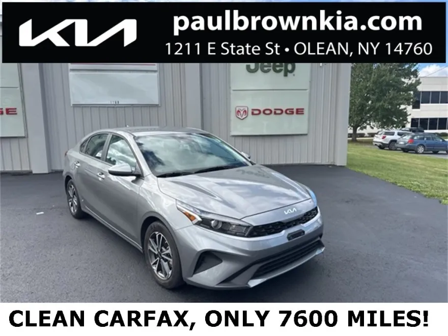 2022 Kia Forte LXS photo 1