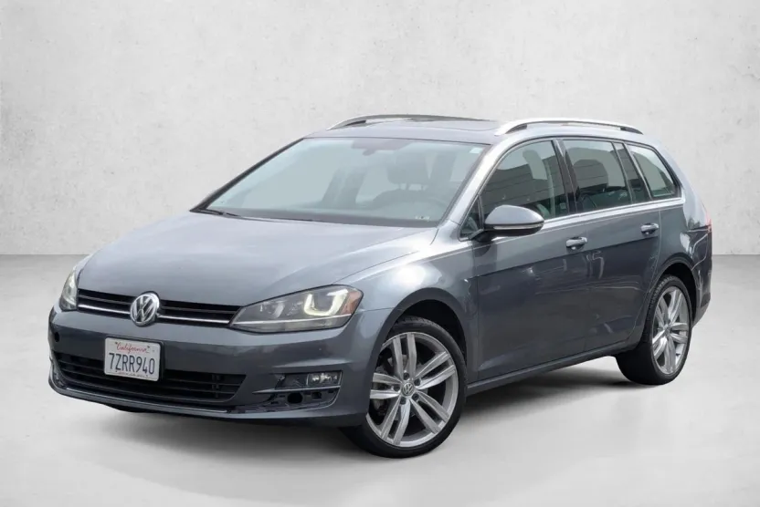 2015 Volkswagen Golf TDI S photo 1