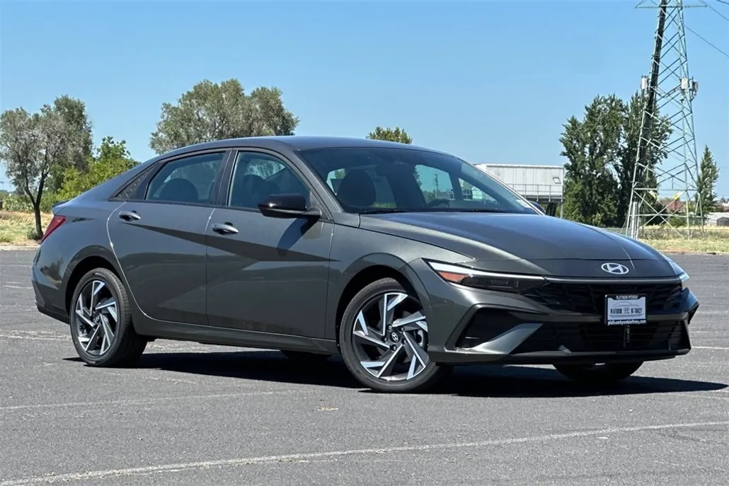 2025 Hyundai Elantra Hybrid SEL Sport photo 1