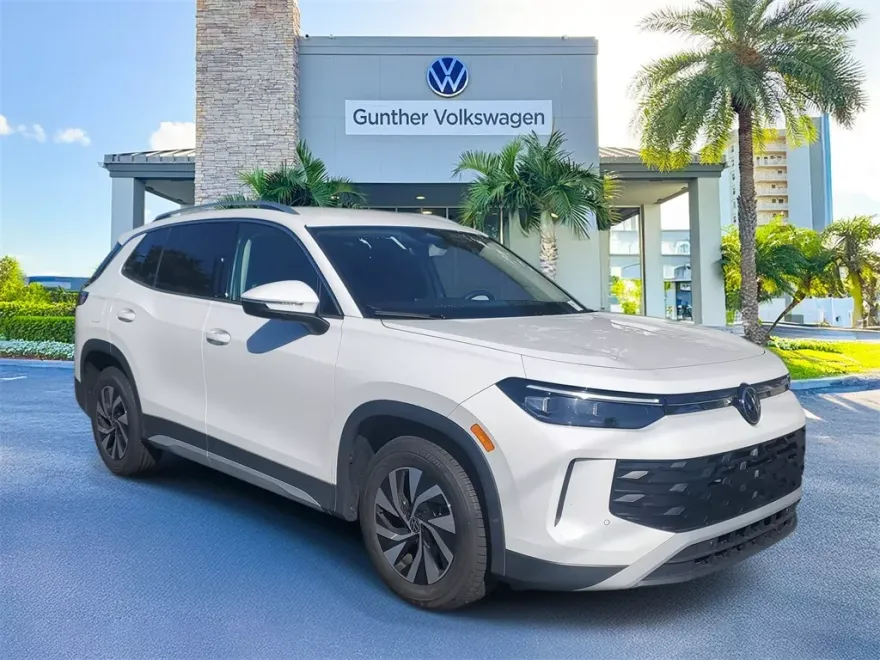 2025 Volkswagen Tiguan S photo 1