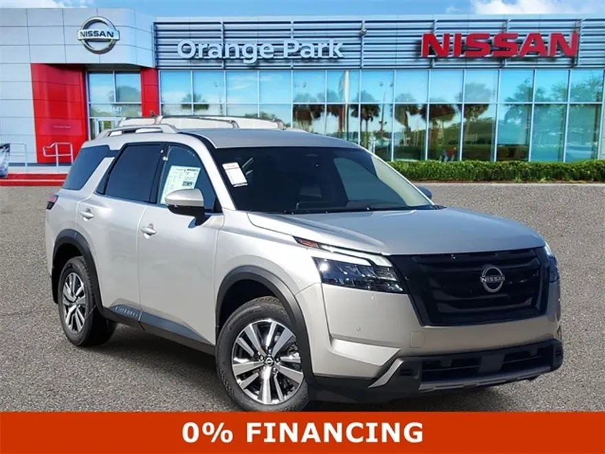 2025 Nissan Pathfinder SL photo 1