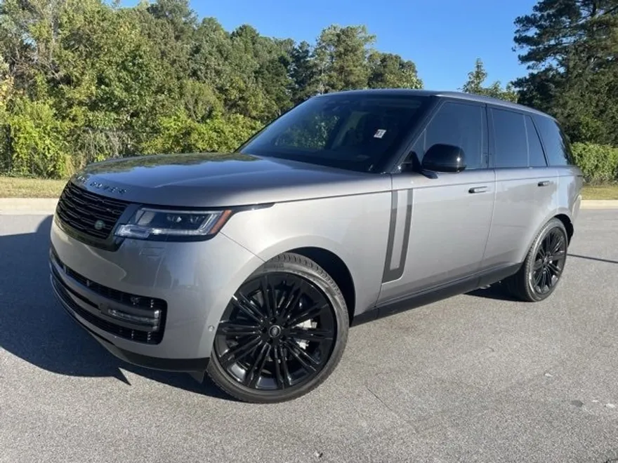2024 Land Rover Range Rover SE photo 1