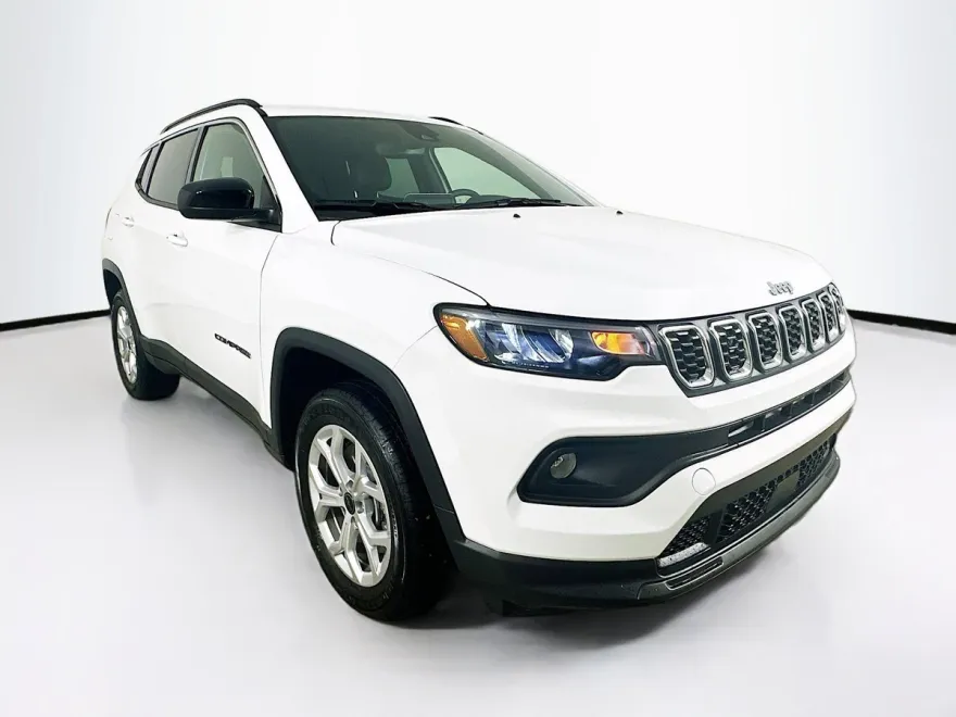 2025 Jeep Compass Latitude photo 1