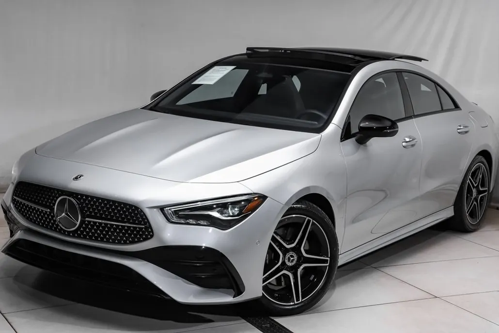 2024 Mercedes Benz CLA 4MATIC 250 photo 1