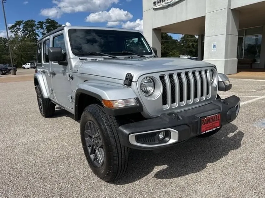 2023 Jeep Wrangler Sahara photo 1