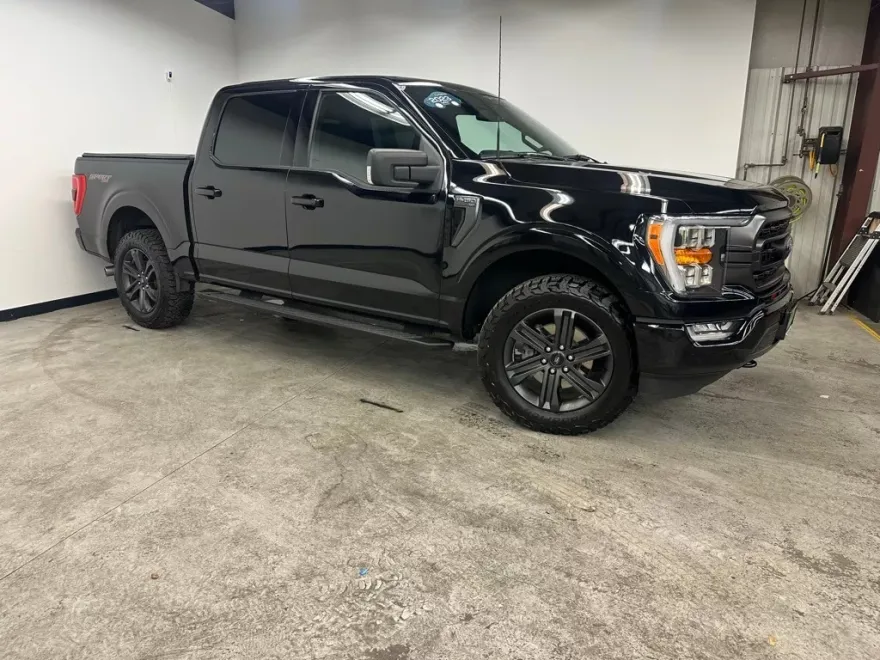 2023 Ford F-150 XLT photo 1