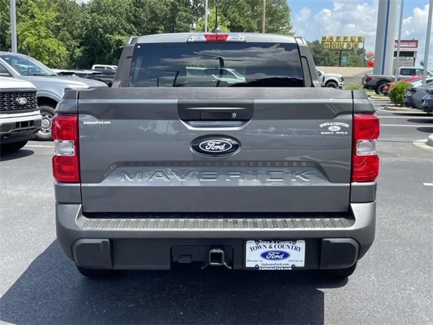2025 Ford Maverick XLT photo 1