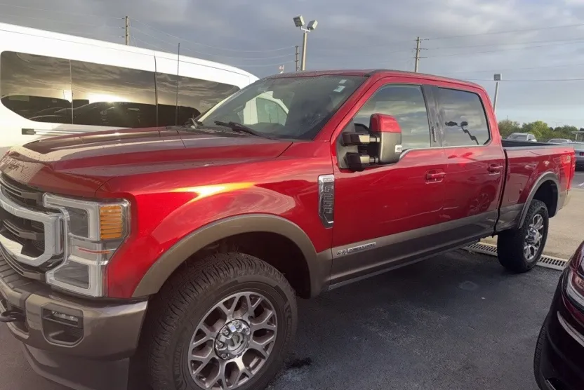2022 Ford F-250 King Ranch photo 1
