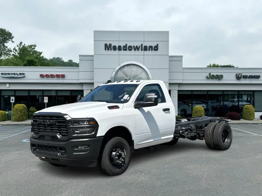 2025 Ram 3500 Tradesman photo 1