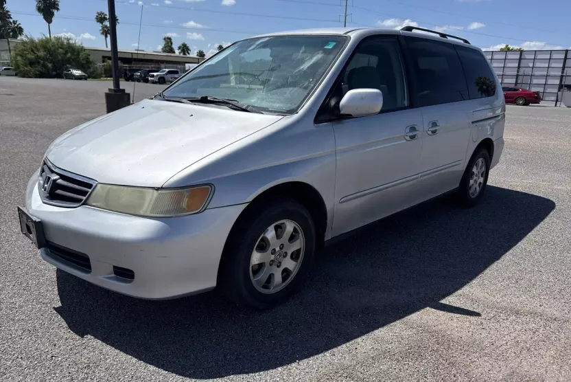 2004 Honda Odyssey EX photo 1