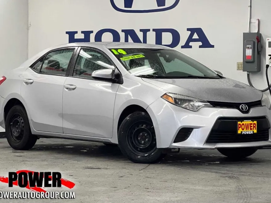 2014 Toyota Corolla L photo 1