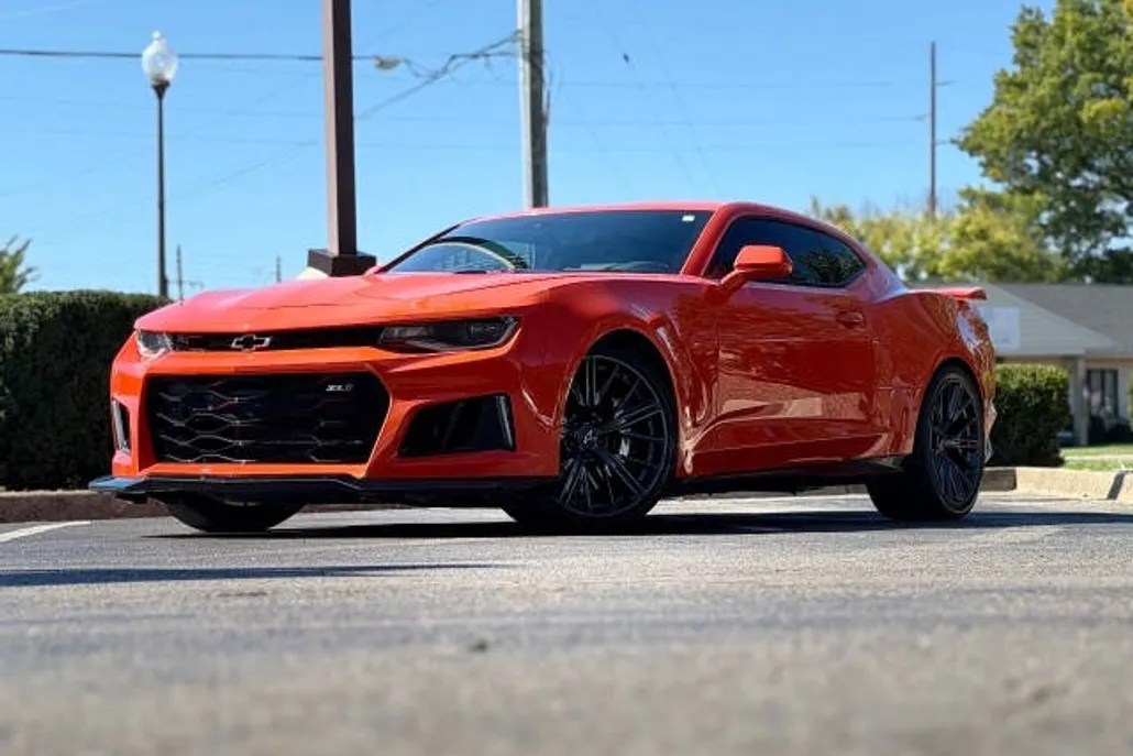 2021 Chevrolet Camaro ZL1 Coupe photo 1