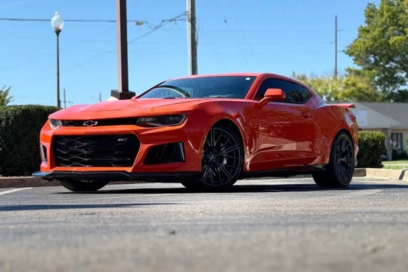 2021 Chevrolet Camaro ZL1 Coupe photo 1