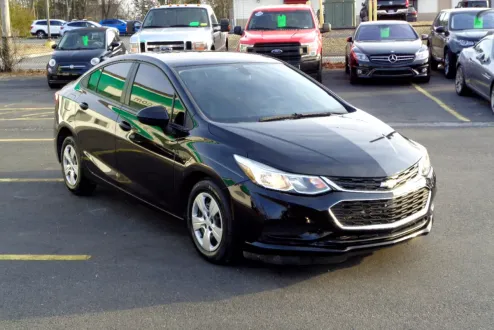 2018 Chevrolet Cruze LS photo 3
