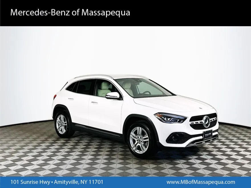 2022 Mercedes Benz GLA 250 4MATIC photo 1
