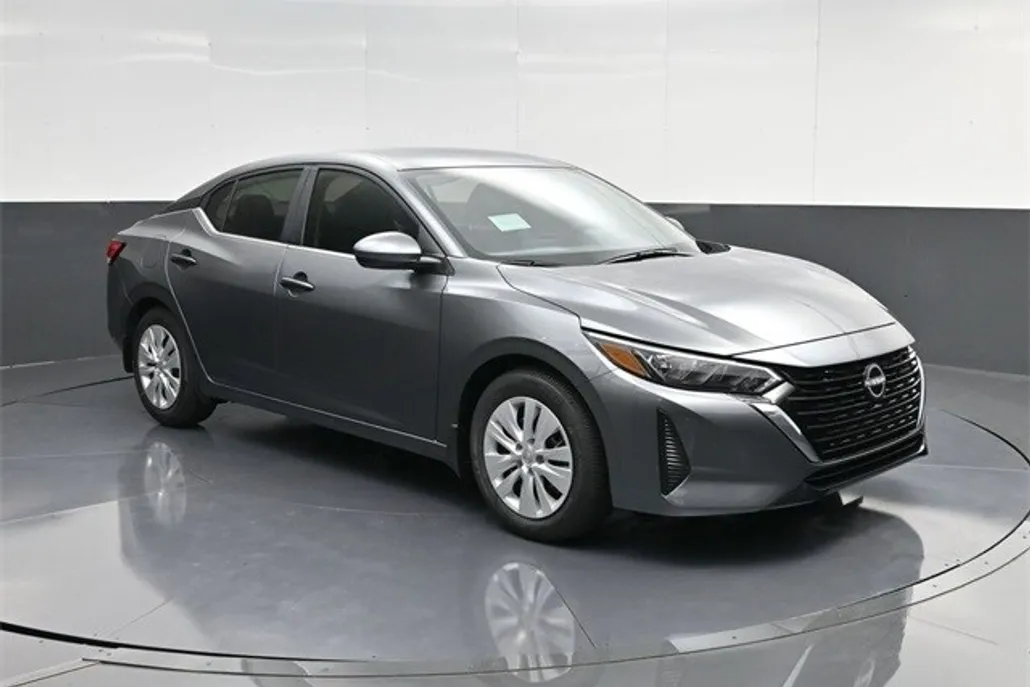 2025 Nissan Sentra S photo 1