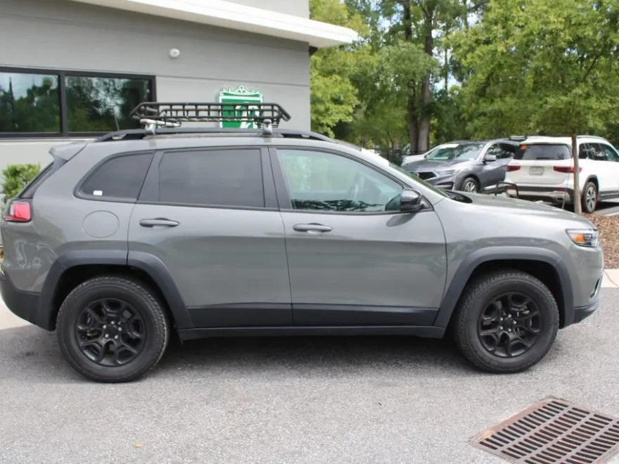 2022 Jeep Cherokee X photo 1