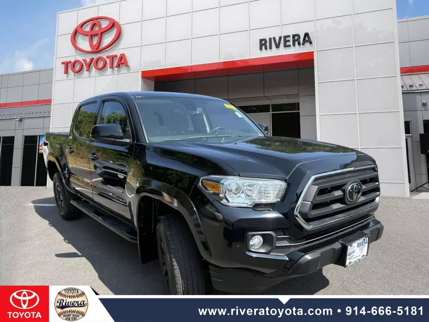 2022 Toyota Tacoma SR5 Double Cab photo 1