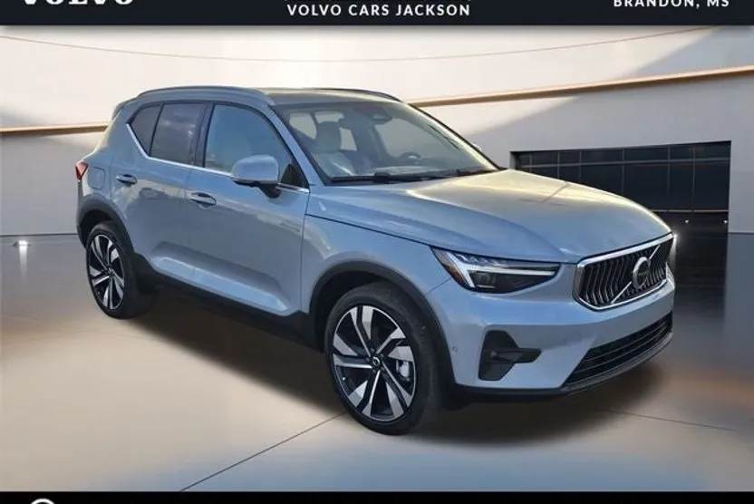 2024 Volvo XC40 Ultimate photo 1
