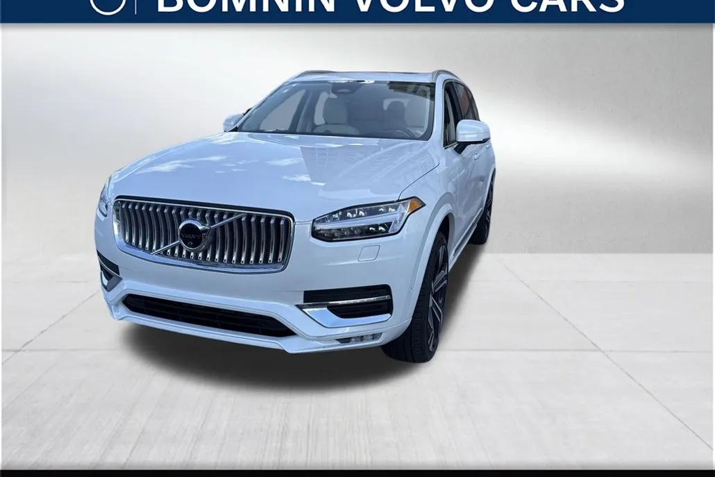 2025 Volvo XC90 Plus photo 1