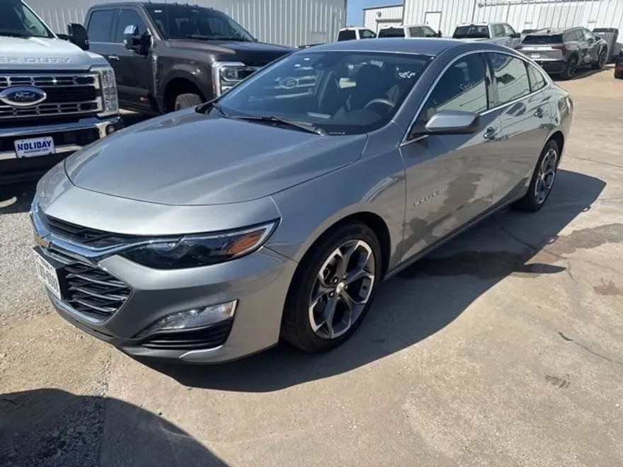 2024 Chevrolet Malibu 1LT photo 1