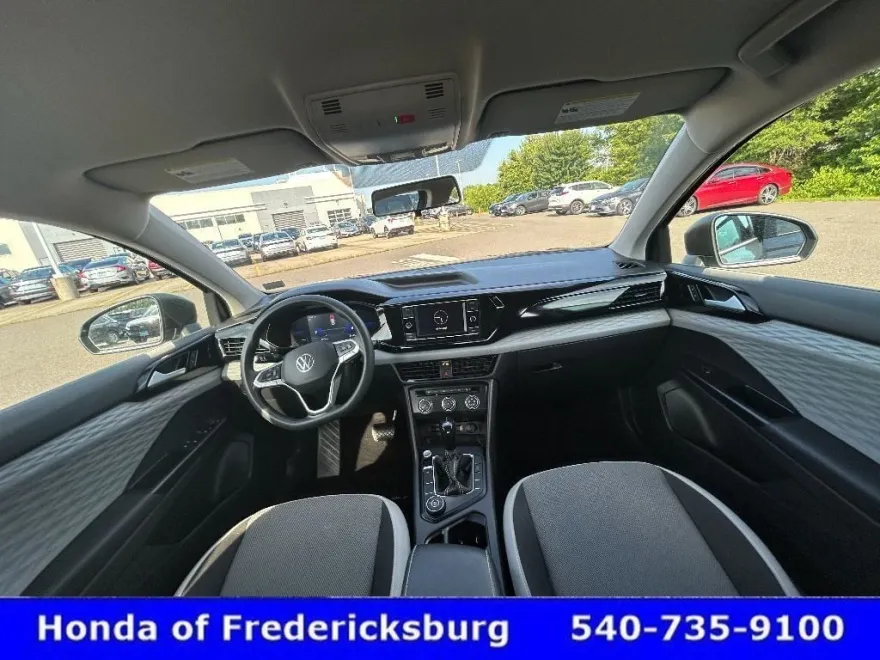 2022 Volkswagen Taos S photo 1