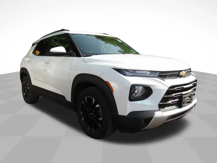 2023 Chevrolet Trailblazer LT photo 1