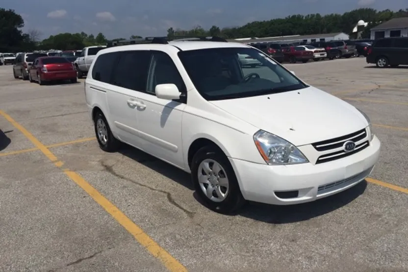 2007 Kia Sedona EX photo 1